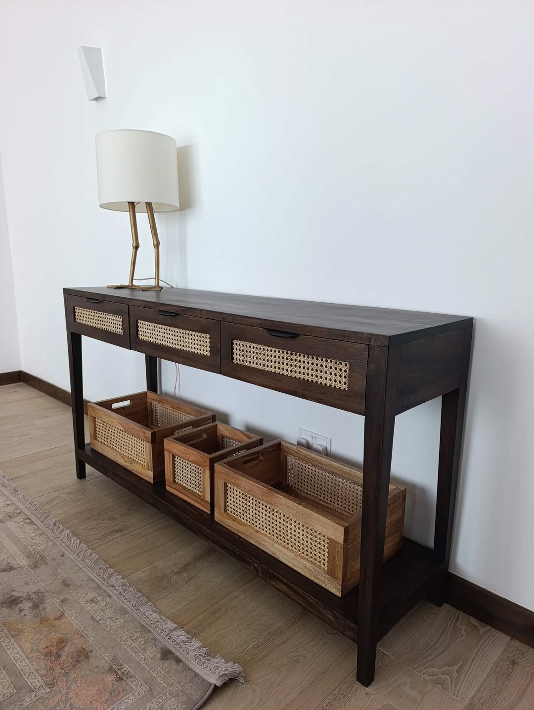 Savanna Noir Console